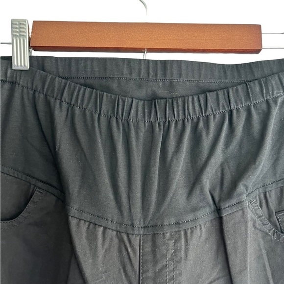 NWT Angel Maternity Knee Length Comfortable Cotton Shorts in Black - Picture 7 of 9